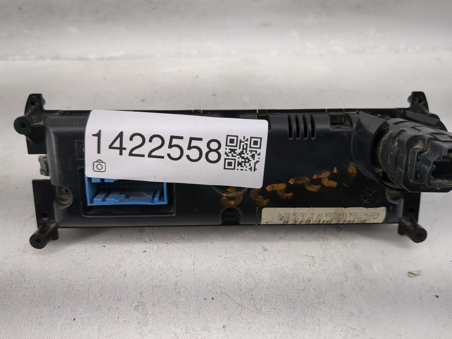 2004 Mini Cooper Climate Control Module Temperature AC/Heater Replacement Fits OEM Used Auto Parts - Oemusedautoparts1.com