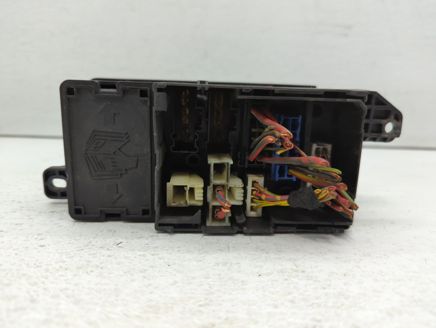 2004 Mini Cooper Fusebox Fuse Box Panel Relay Module P/N:6906604-02 Fits OEM Used Auto Parts - Oemusedautoparts1.com