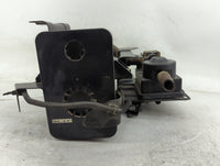 2004 Mitsubishi Endeavor Fuel Vapor Charcoal Canister - Oemusedautoparts1.com