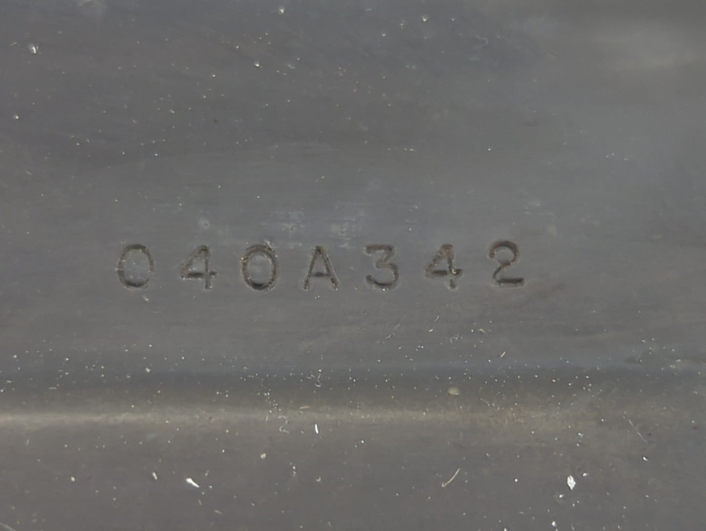 2004 Mitsubishi Endeavor Fuel Vapor Charcoal Canister - Oemusedautoparts1.com
