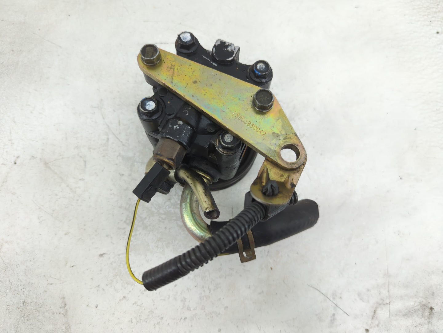2004 Mitsubishi Endeavor Power Steering Column Pump Oem - Oemusedautoparts1.com