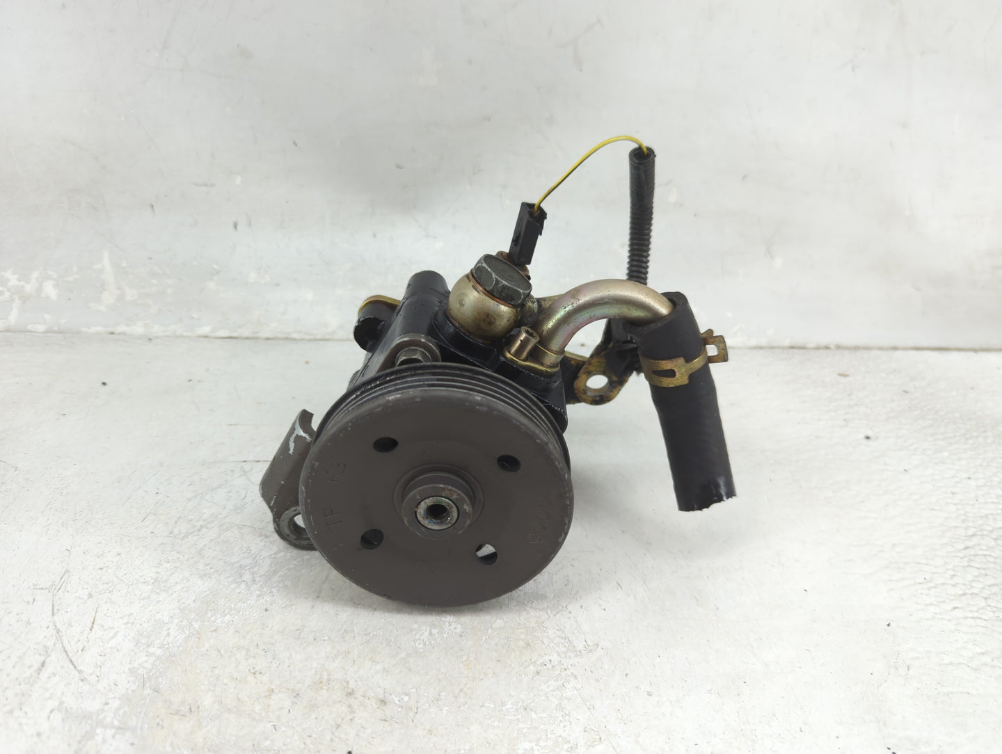 2004 Mitsubishi Endeavor Power Steering Column Pump Oem - Oemusedautoparts1.com
