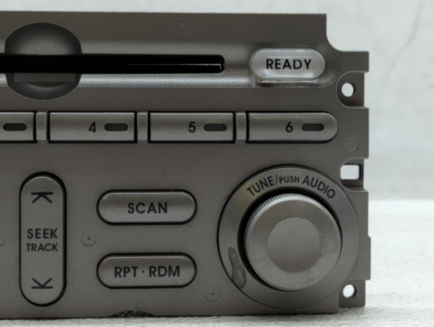 2004-2005 Mitsubishi Endeavor Radio Control Panel - Oemusedautoparts1.com
