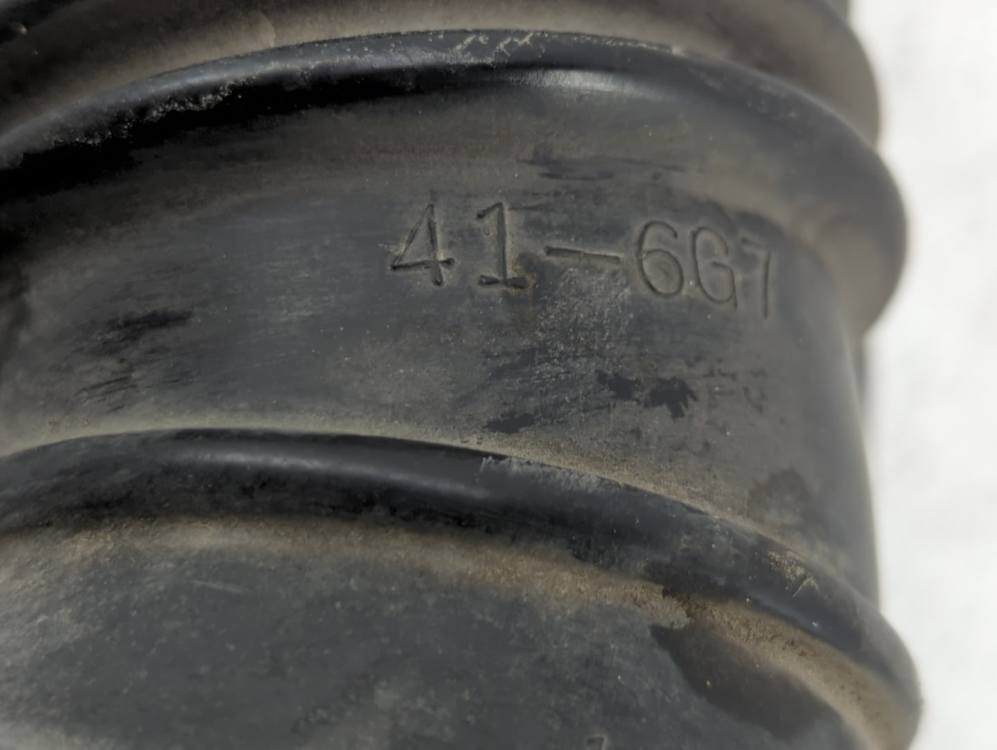 2004 Mitsubishi Galant Air Cleaner Intake Duct Hose Tube - Oemusedautoparts1.com