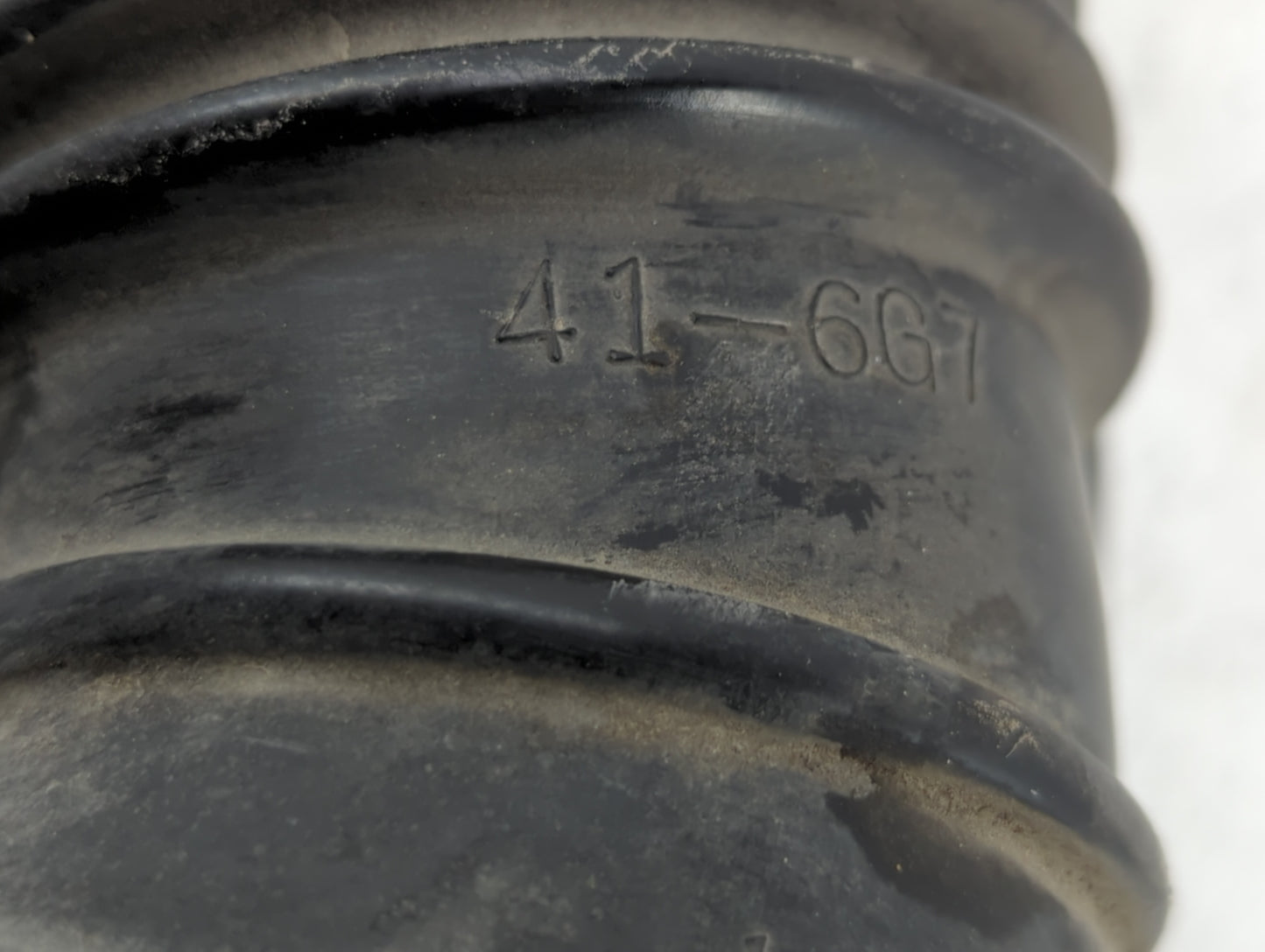 2004 Mitsubishi Galant Air Cleaner Intake Duct Hose Tube - Oemusedautoparts1.com