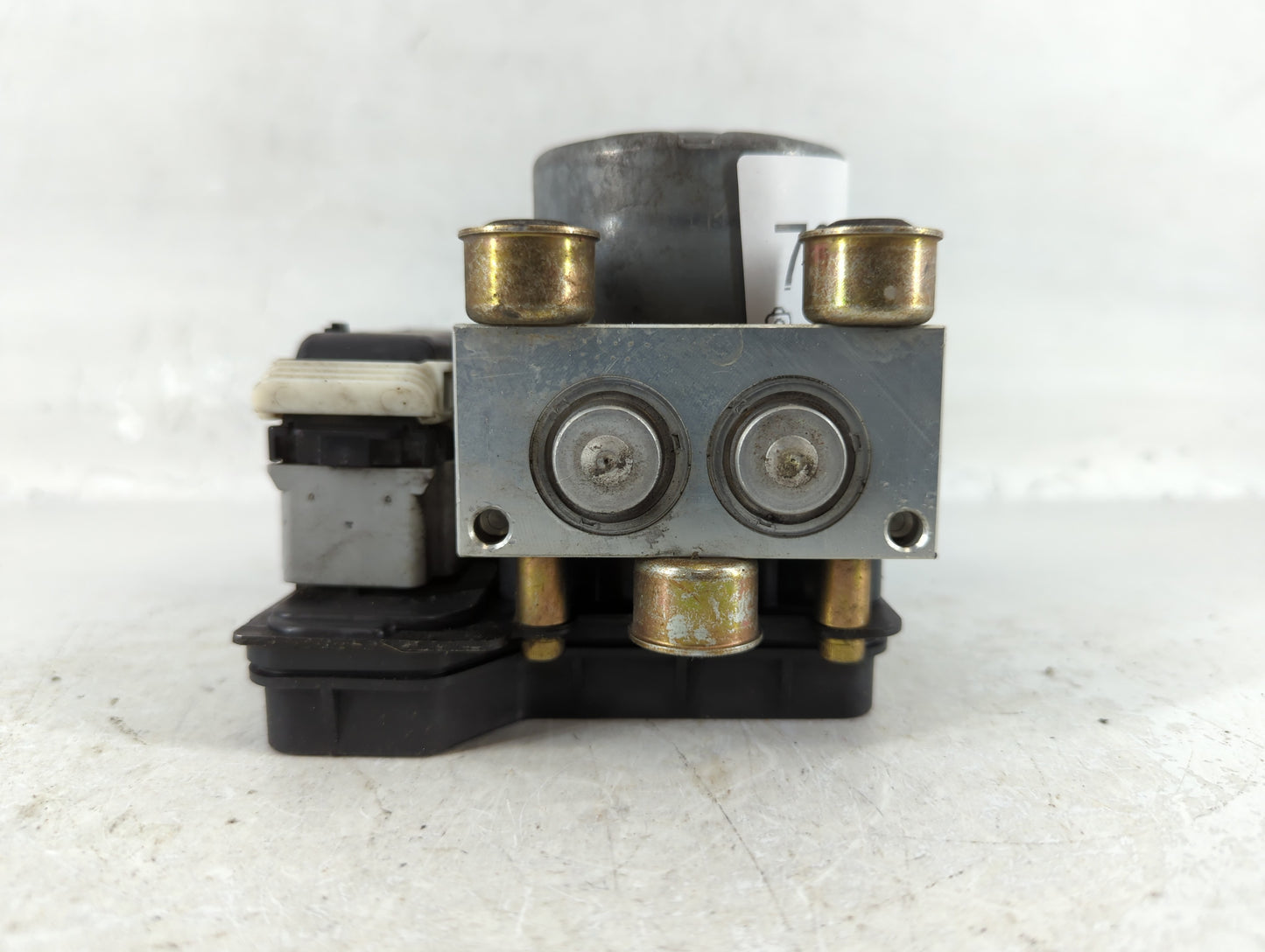 2004-2006 Mitsubishi Galant ABS Pump Control Module Replacement P/N:4612 11204 MR955672 Fits Fits 2004 2005 2006 OEM Used Au
