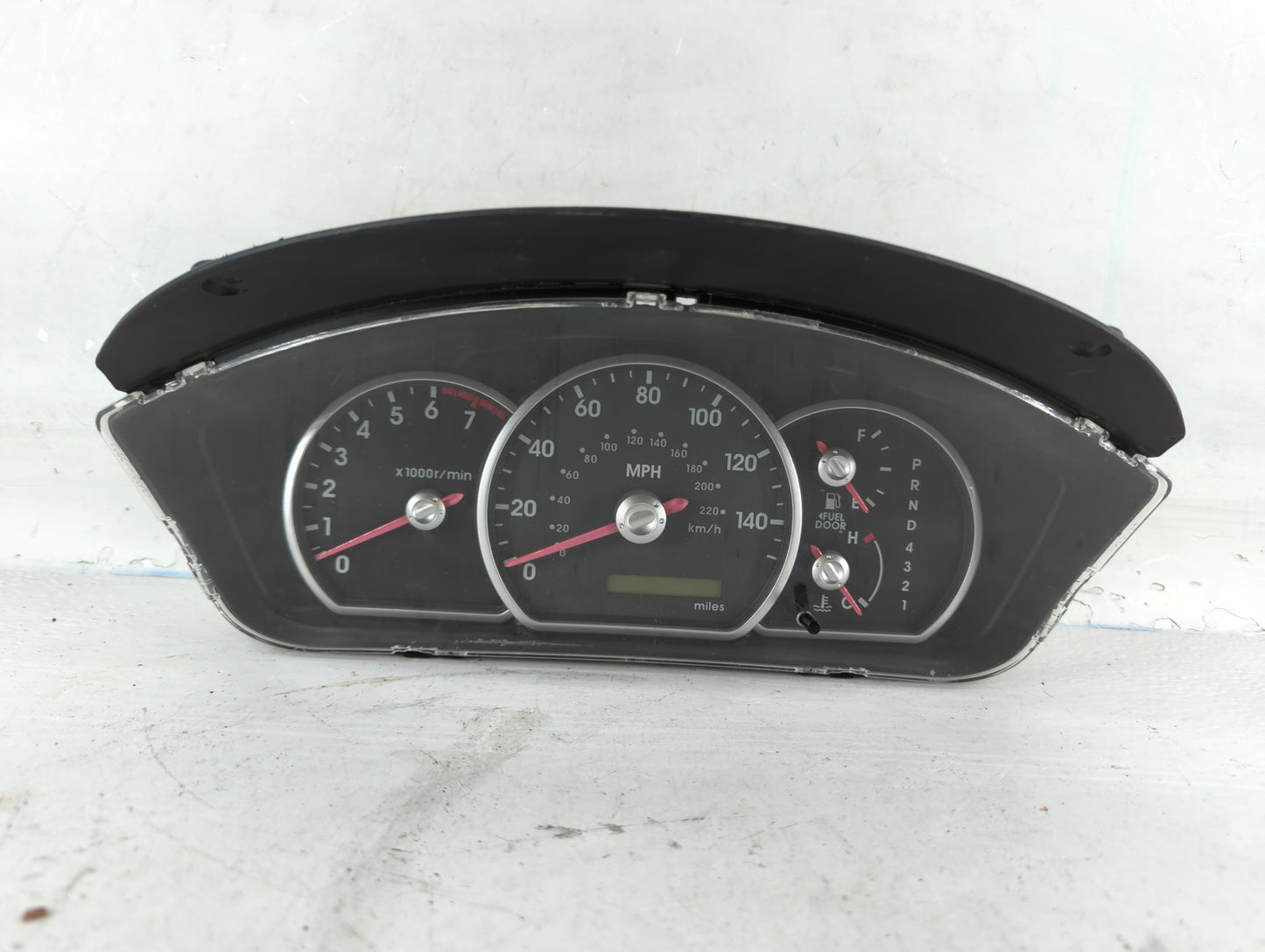 2004-2005 Mitsubishi Galant Instrument Cluster Speedometer Gauges P/N:MN177346 69778-480A Fits Fits 2004 2005 OEM Used Auto 