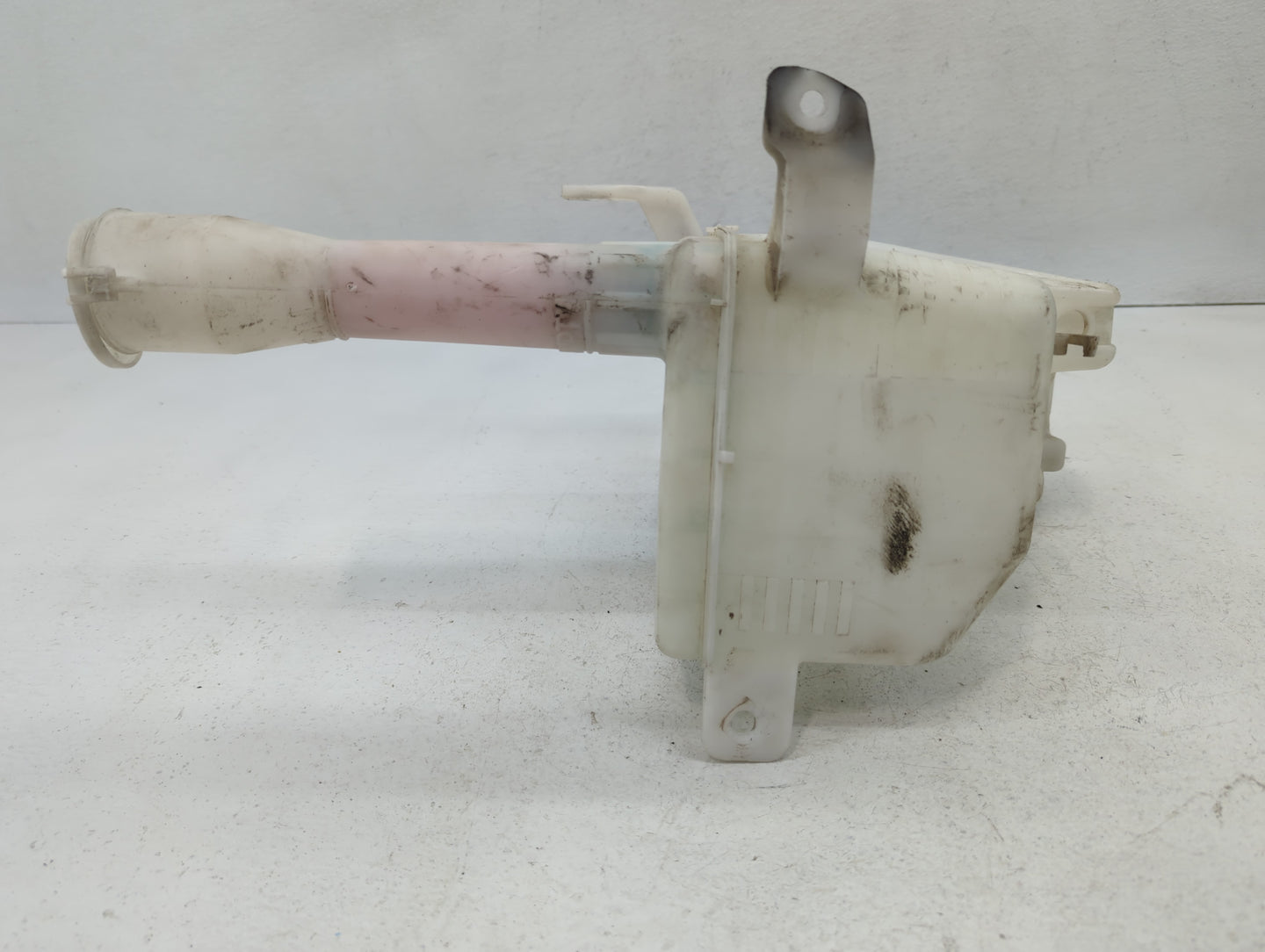 2002-2006 Mitsubishi Lancer Windshield Washer Fluid Reservoir Bottle Oem - Oemusedautoparts1.com