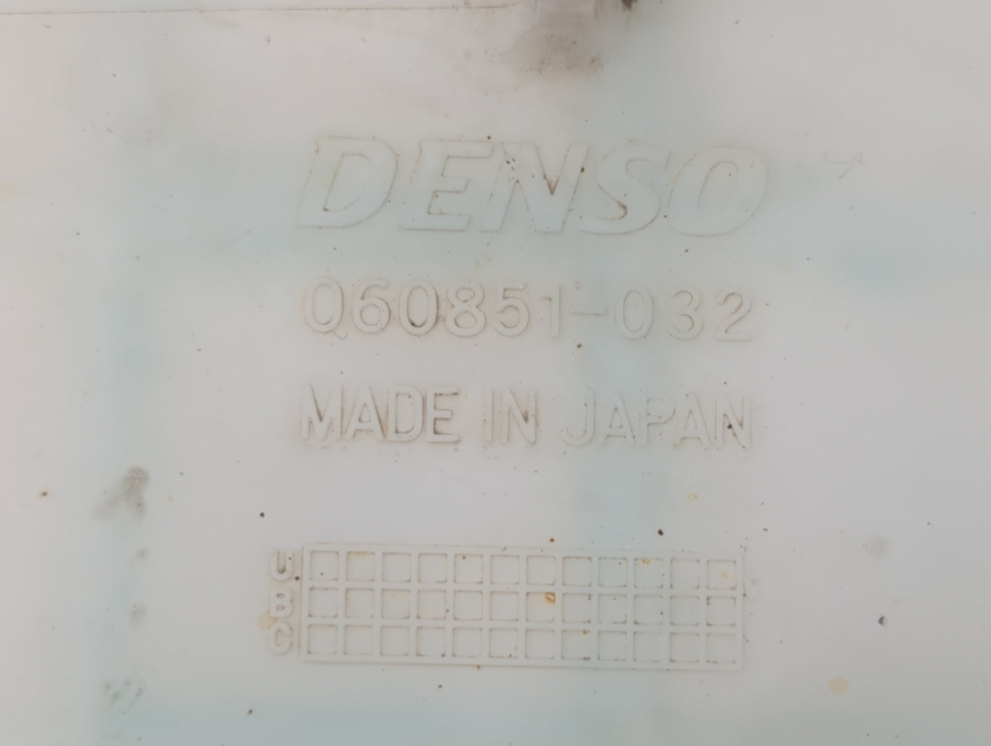 2002-2006 Mitsubishi Lancer Windshield Washer Fluid Reservoir Bottle Oem - Oemusedautoparts1.com