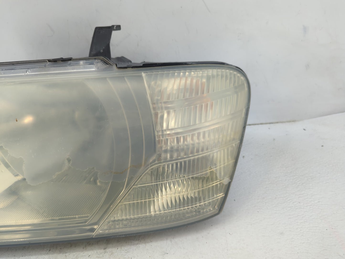 2003-2006 Mitsubishi Montero Driver Left Oem Head Light Headlight Lamp - Oemusedautoparts1.com