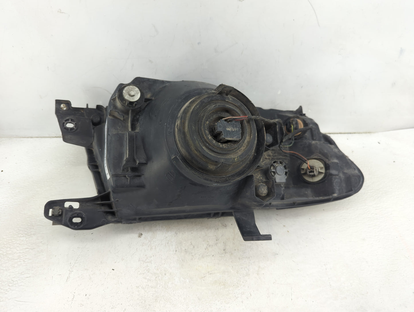 2003-2006 Mitsubishi Montero Driver Left Oem Head Light Headlight Lamp - Oemusedautoparts1.com