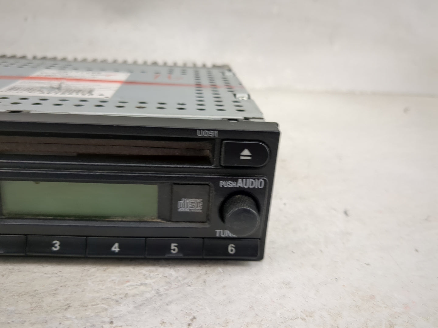2004 Mitsubishi Outlander Radio AM FM Cd Player Receiver Replacement P/N:MN141490 DZ-2U47W Fits Fits 2005 2006 OEM Used Auto