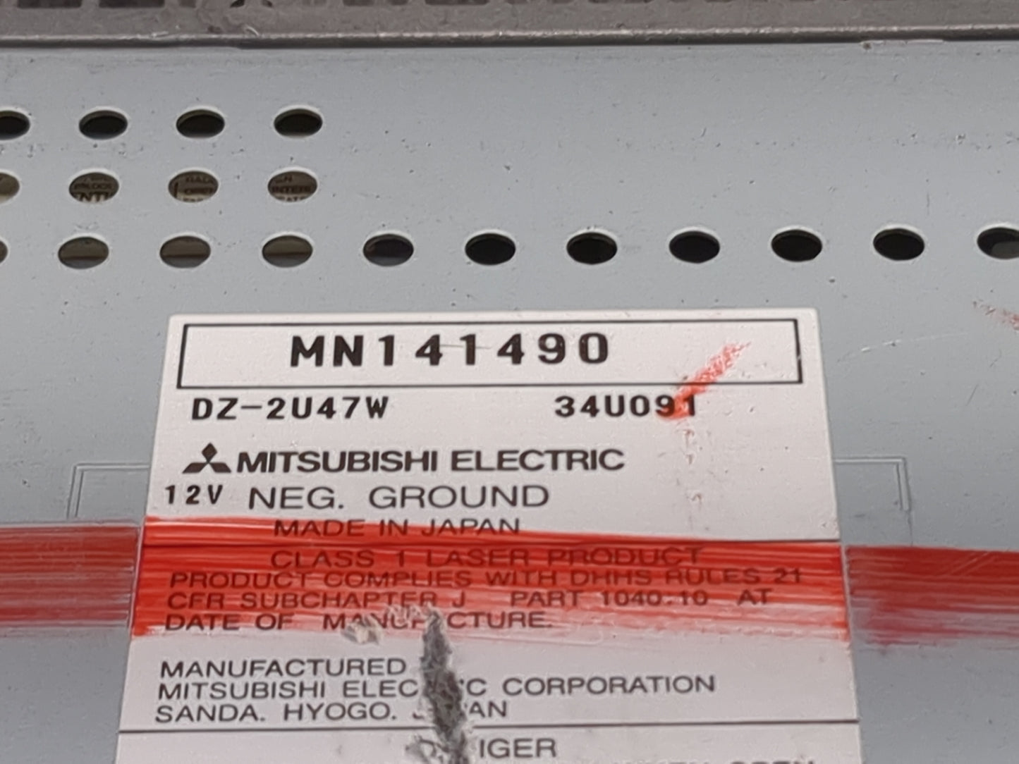 2004 Mitsubishi Outlander Radio AM FM Cd Player Receiver Replacement P/N:MN141490 DZ-2U47W Fits Fits 2005 2006 OEM Used Auto