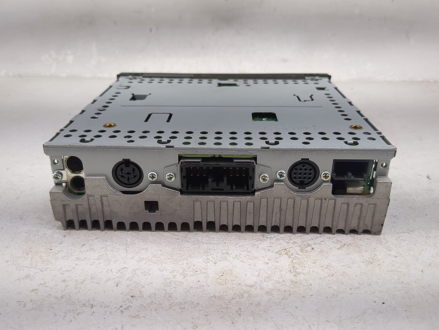 2004 Mitsubishi Outlander Radio AM FM Cd Player Receiver Replacement P/N:MN141490 DZ-2U47W Fits Fits 2005 2006 OEM Used Auto