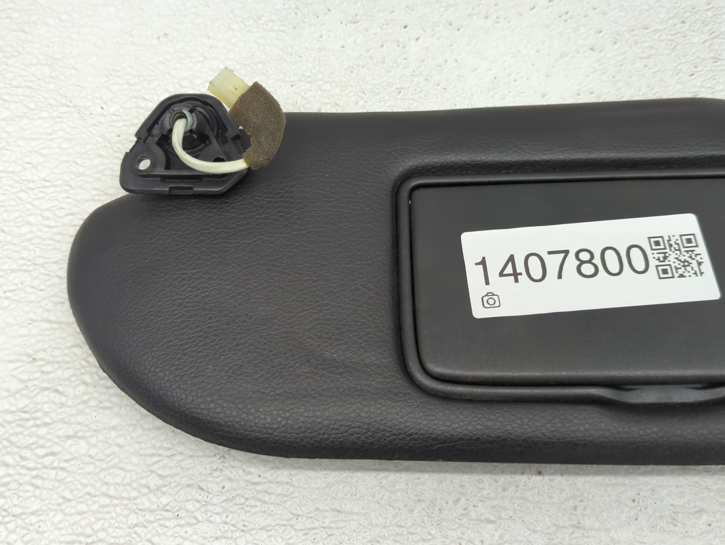 2004-2006 Nissan 350z Sun Visor Shade Replacement Driver Left Mirror Fits Fits 2004 2005 2006 OEM Used Auto Parts - Oemuseda