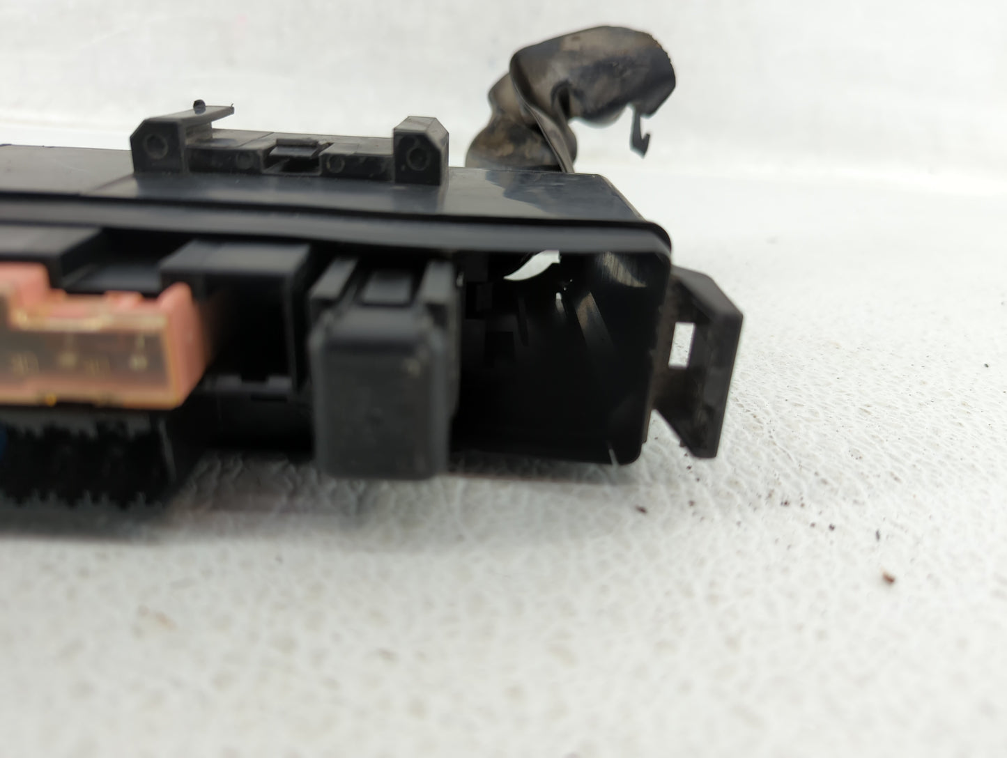 2003-2005 Nissan 350z Fusebox Fuse Box Panel Relay Module P/N:284B7AQ006 Fits Fits 2003 2004 2005 OEM Used Auto Parts - Oemu