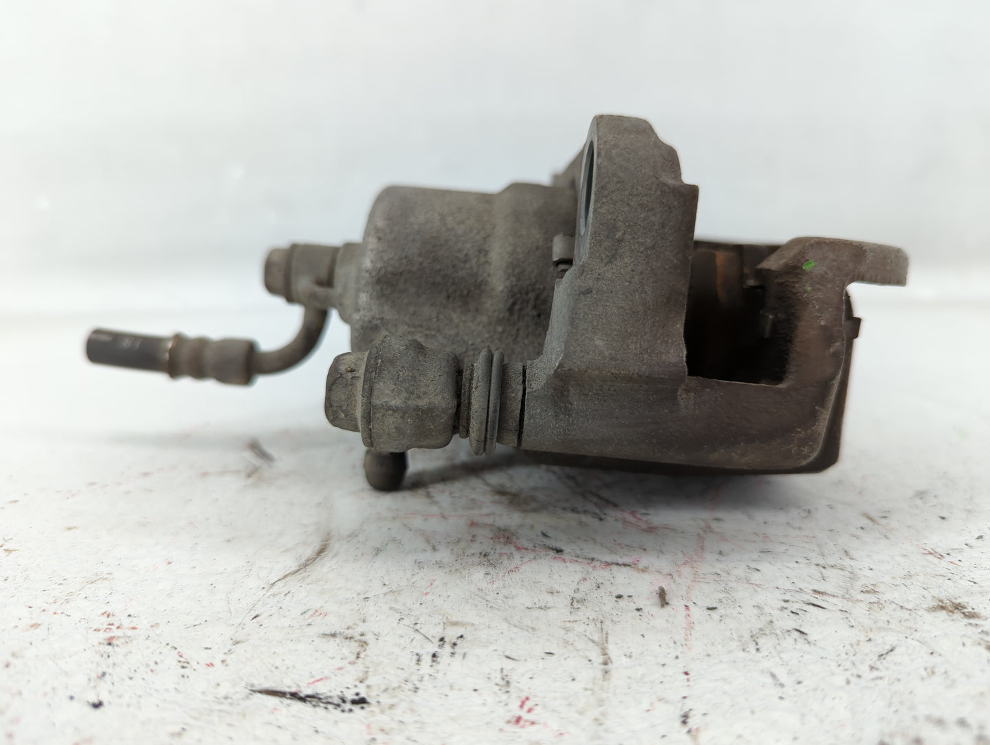 2003-2005 Nissan 350z Front Driver Left Brake Caliper - Oemusedautoparts1.com