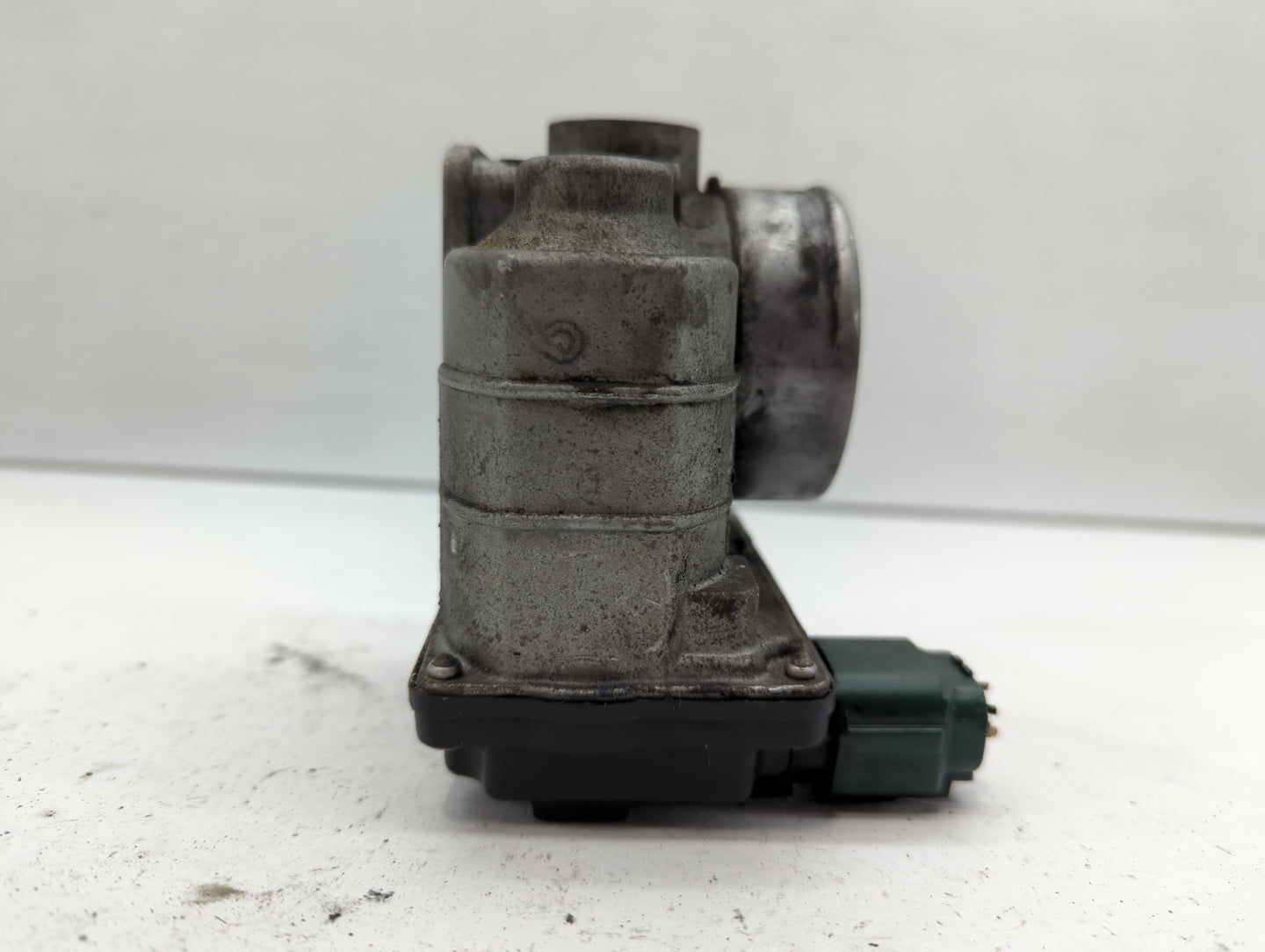 2002-2006 Nissan Altima Throttle Body P/N:SERA576-01 Fits Fits 2002 2003 2004 2005 2006 OEM Used Auto Parts - Oemusedautopar