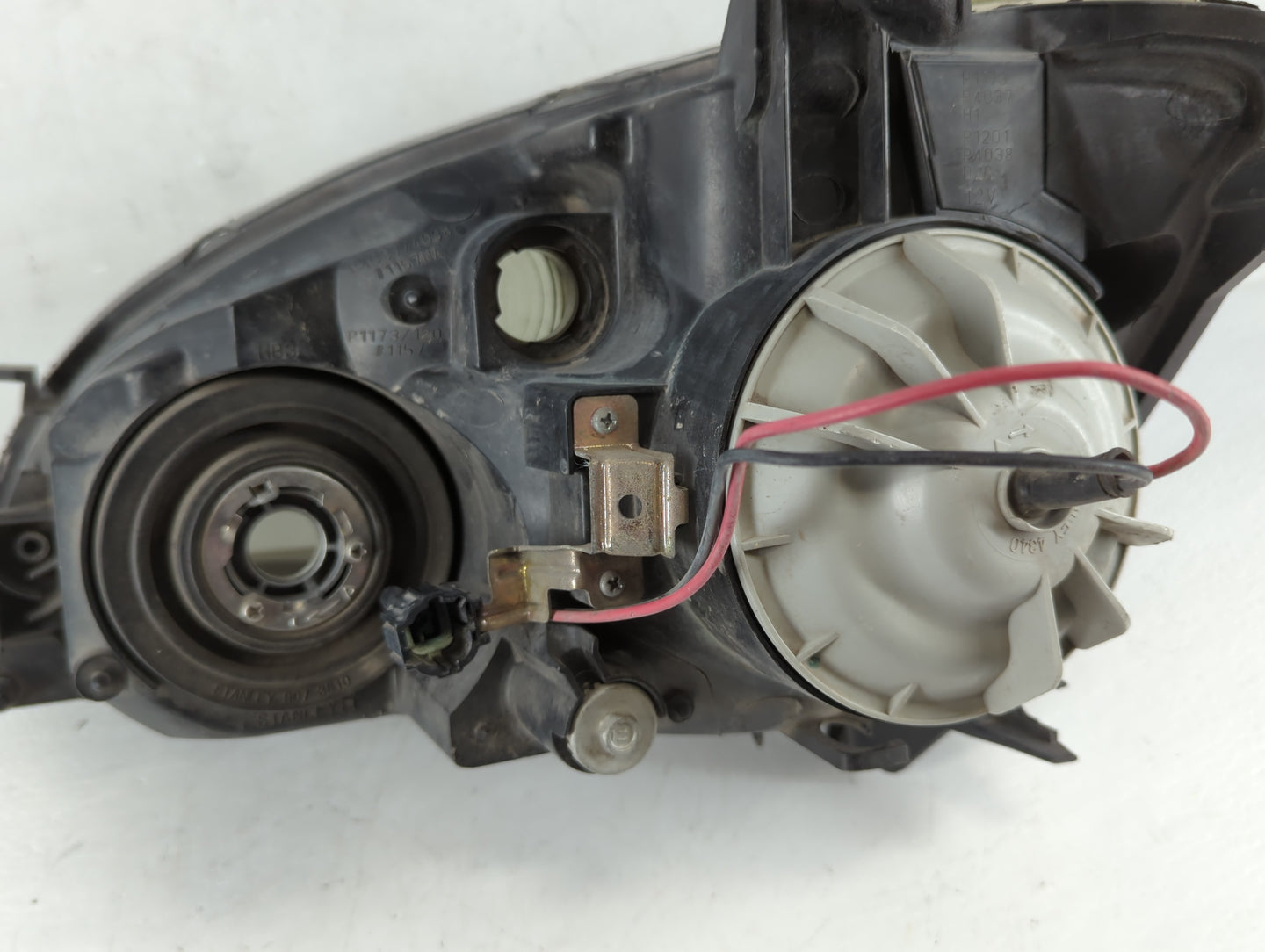 2002-2004 Nissan Altima Passenger Right Oem Head Light Headlight Lamp - Oemusedautoparts1.com