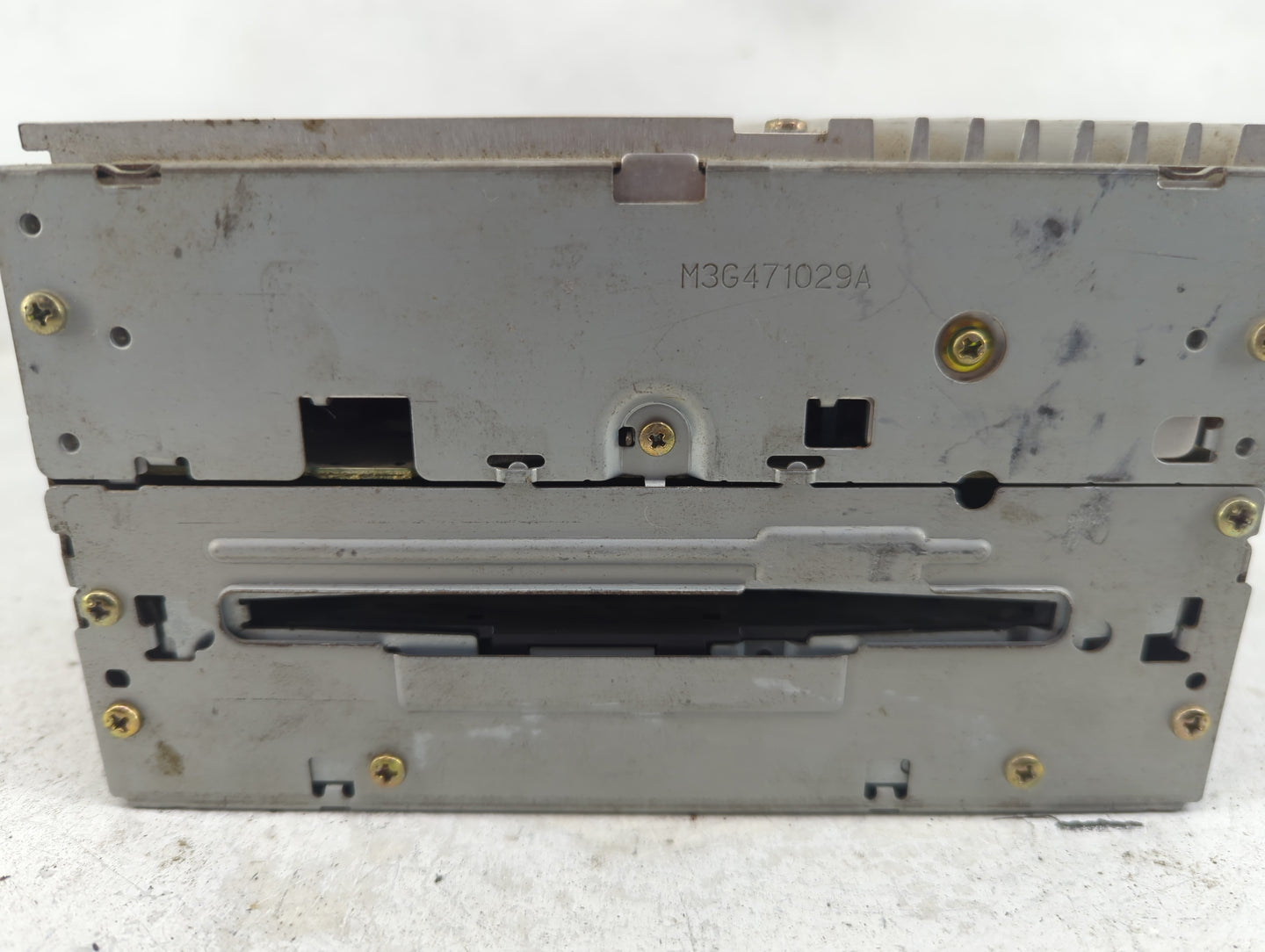 2004 Nissan Armada Radio AM FM Cd Player Receiver Replacement P/N:4NBX 18C815 Fits OEM Used Auto Parts - Oemusedautoparts1.c