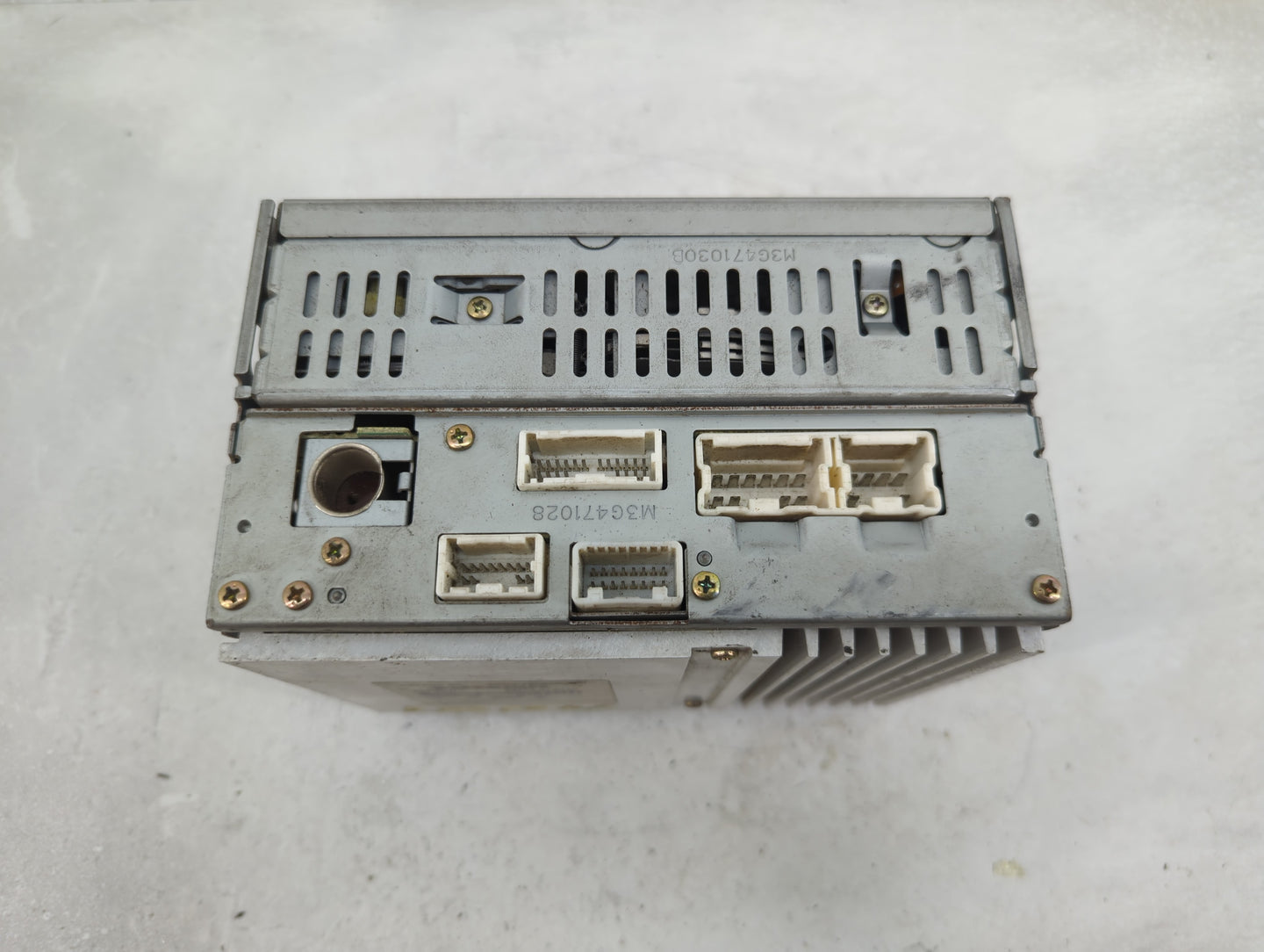 2004 Nissan Armada Radio AM FM Cd Player Receiver Replacement P/N:4NBX 18C815 Fits OEM Used Auto Parts - Oemusedautoparts1.c