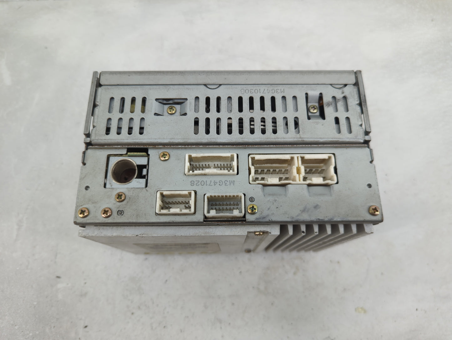 2004 Nissan Armada Radio AM FM Cd Player Receiver Replacement P/N:4NBX 18C815 Fits OEM Used Auto Parts - Oemusedautoparts1.c