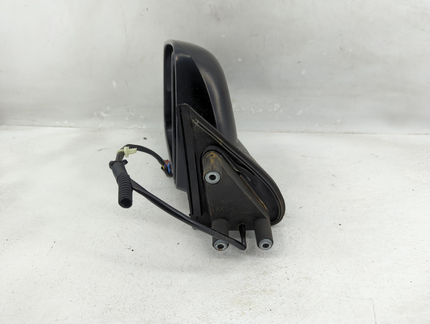 1998-2004 Nissan Frontier Driver Side View Mirror - Left Door Mirror OEM Used - Oemusedautoparts1.com