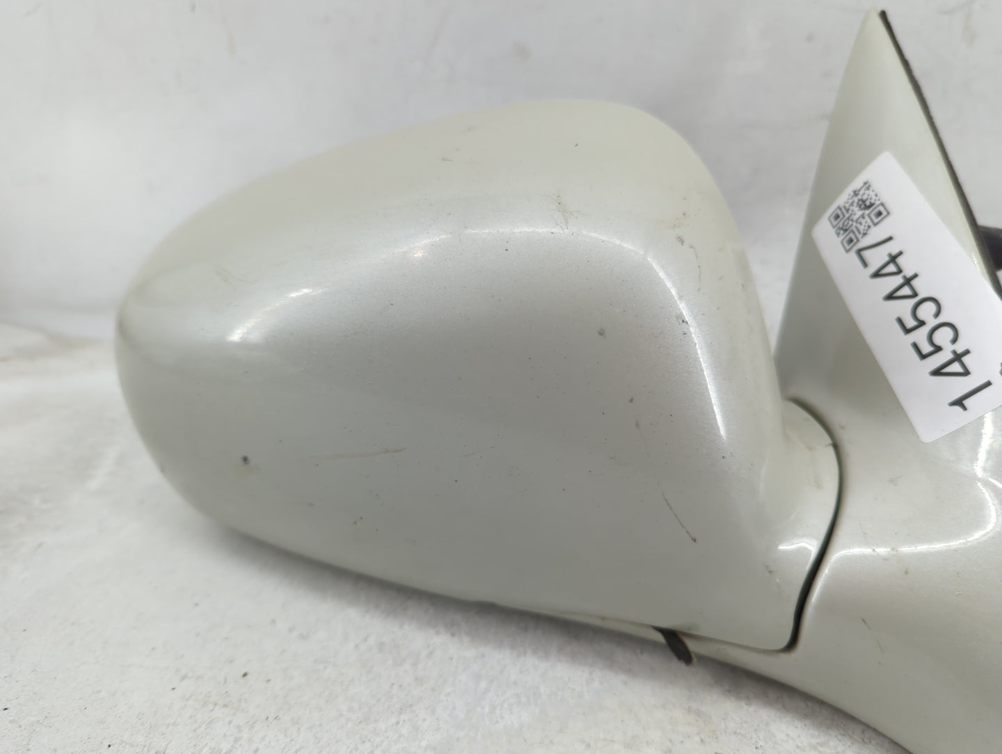 2000-2004 Nissan Frontier Passenger Side View Mirror - Right Door Mirror OEM Used - Oemusedautoparts1.com