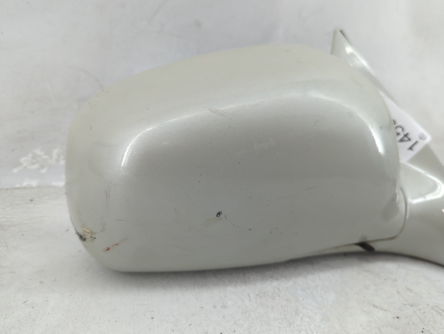 2000-2004 Nissan Frontier Passenger Side View Mirror - Right Door Mirror OEM Used - Oemusedautoparts1.com