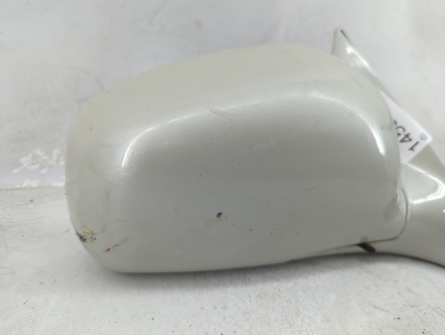 2000-2004 Nissan Frontier Passenger Side View Mirror - Right Door Mirror OEM Used - Oemusedautoparts1.com