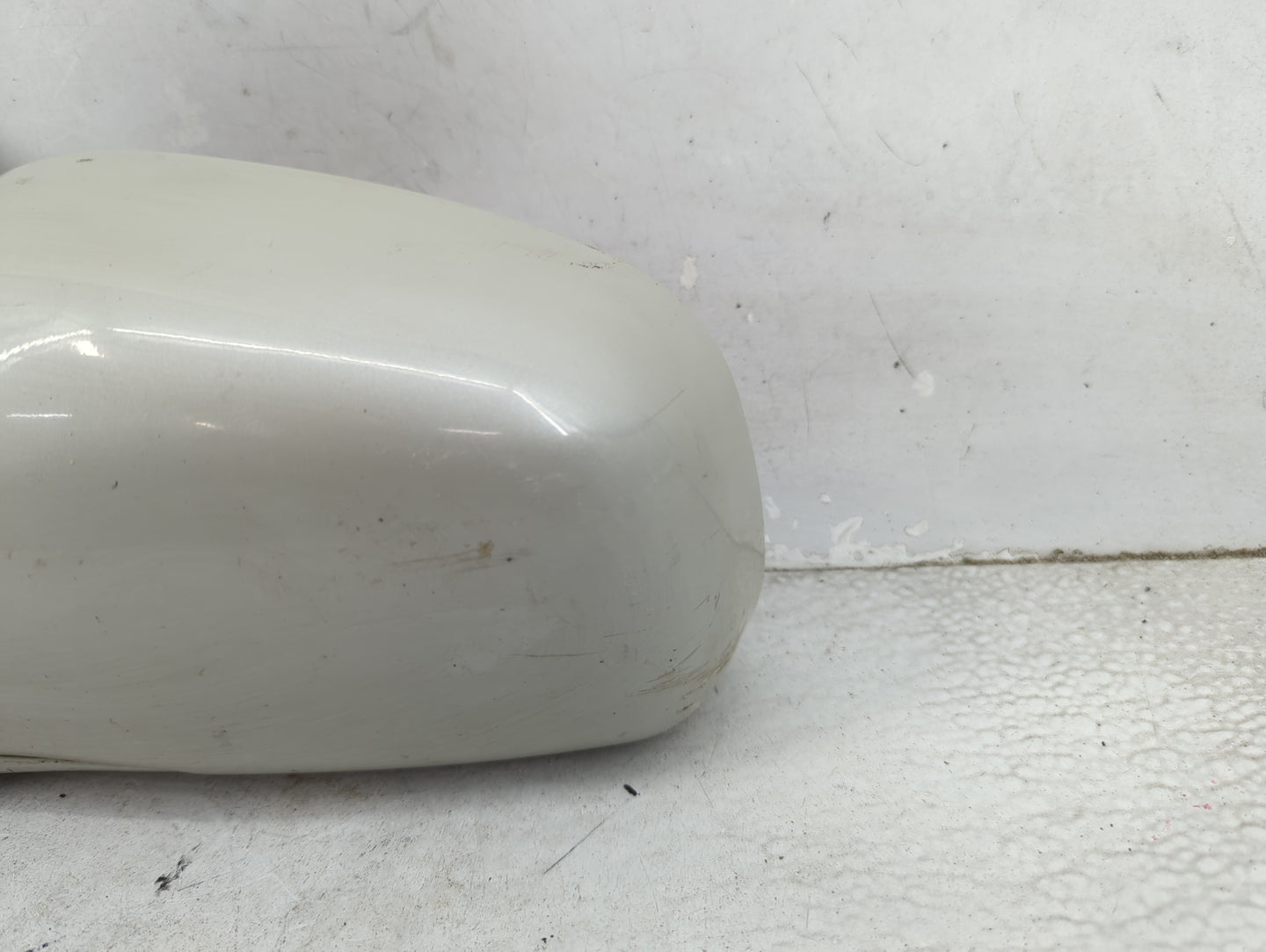 2000-2004 Nissan Frontier Driver Side View Mirror - Left Door Mirror OEM Used - Oemusedautoparts1.com