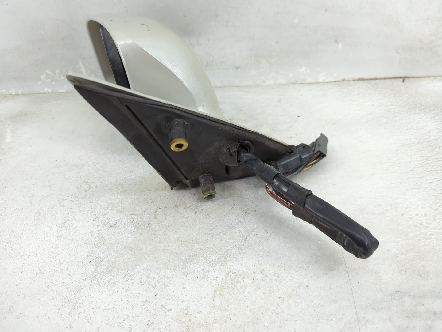 2000-2004 Nissan Frontier Driver Side View Mirror - Left Door Mirror OEM Used - Oemusedautoparts1.com