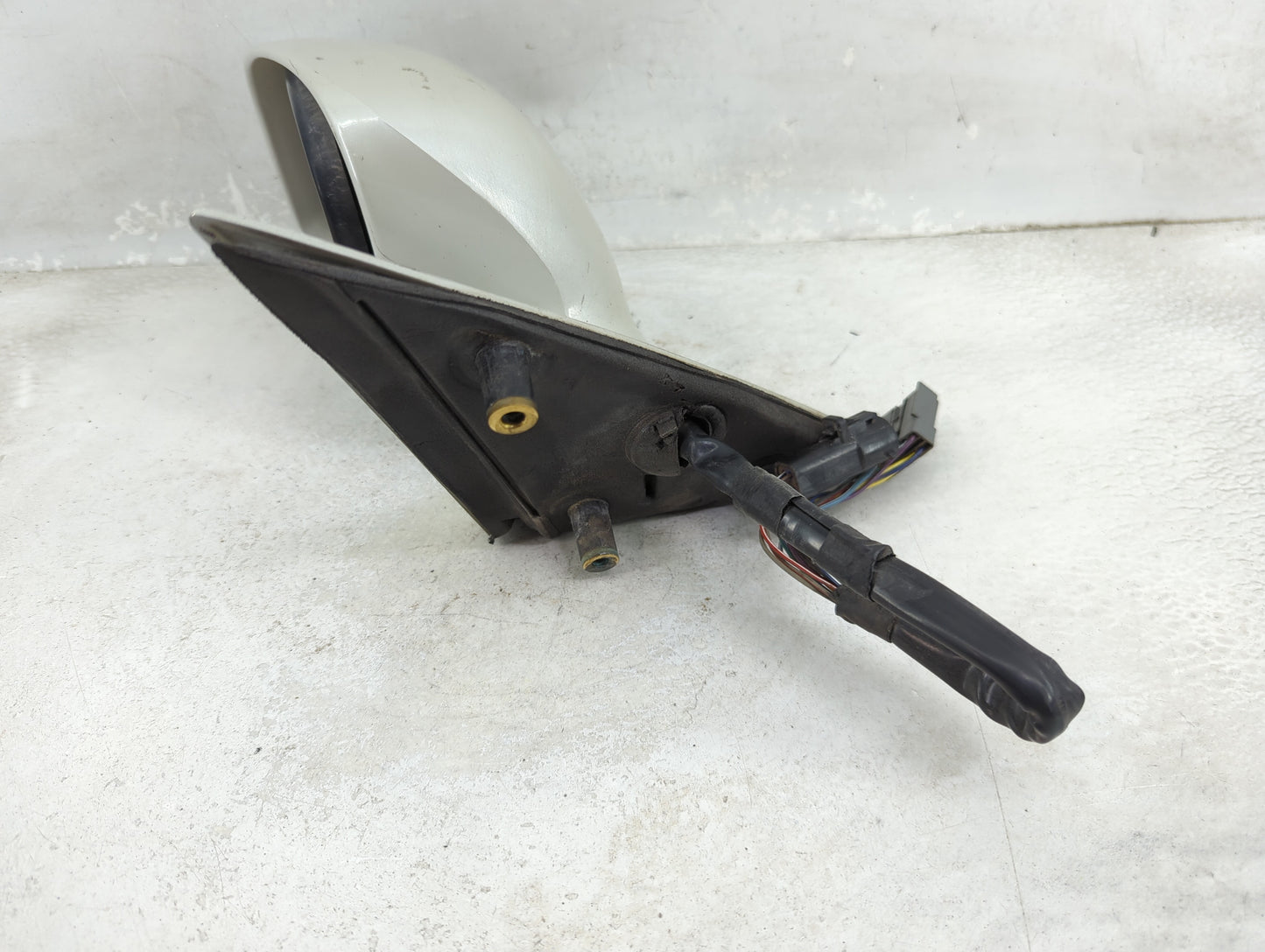 2000-2004 Nissan Frontier Driver Side View Mirror - Left Door Mirror OEM Used - Oemusedautoparts1.com