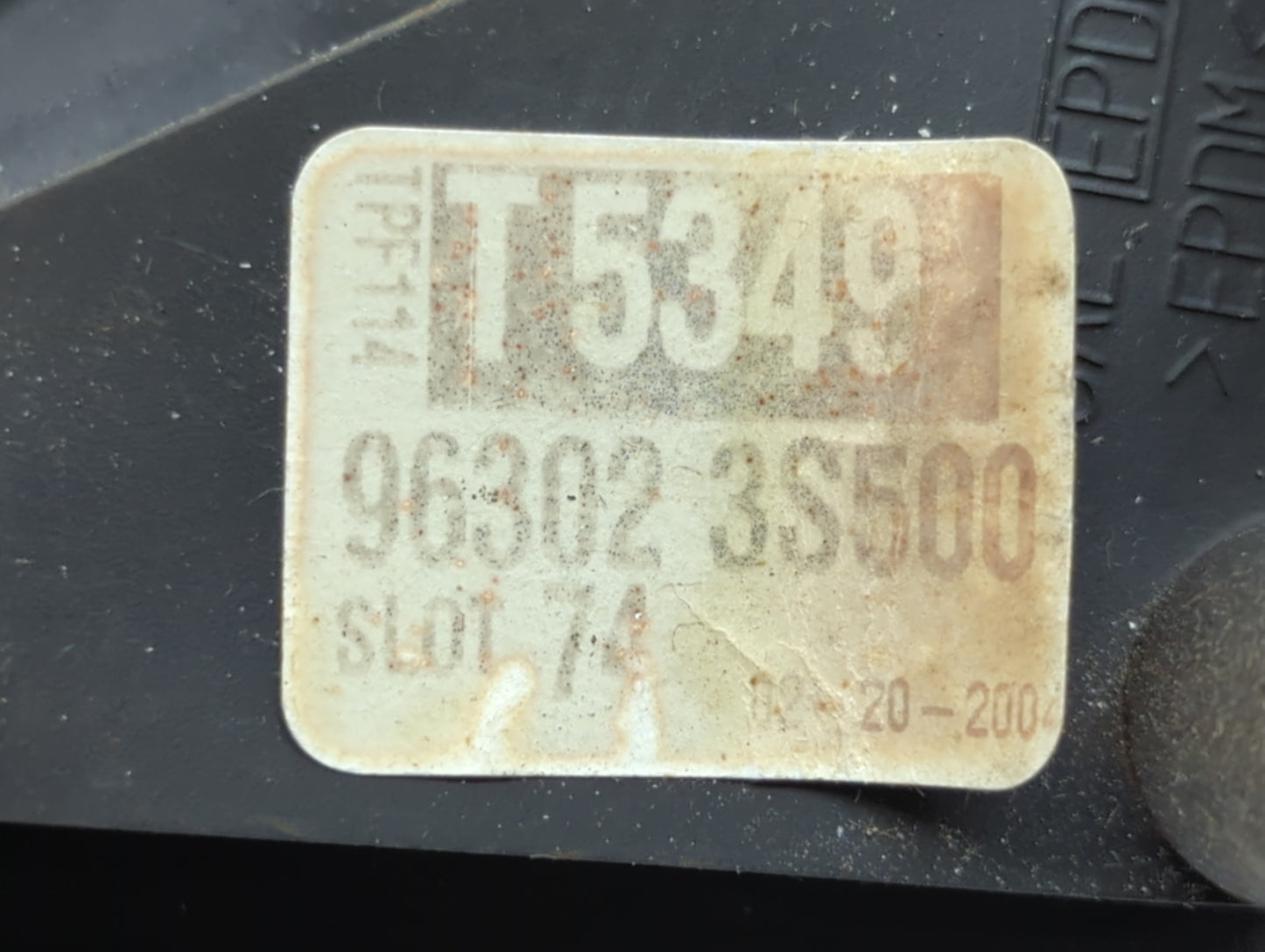 2000-2004 Nissan Frontier Driver Left Side View Manual Door Mirror Black - Oemusedautoparts1.com