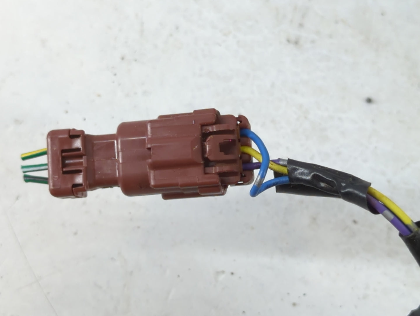 2000-2004 Nissan Frontier Driver Left Side View Manual Door Mirror Black - Oemusedautoparts1.com