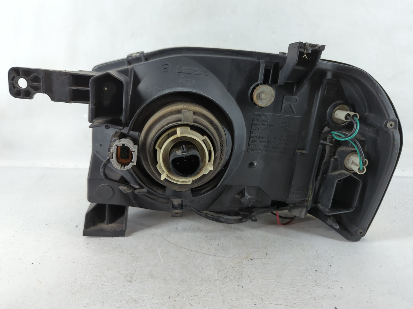 Head Lights 2004 NISSAN FRONTIER - Oemusedautoparts1.com