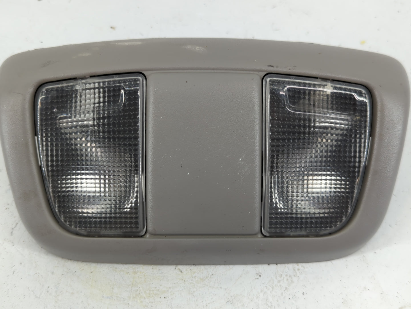 2004 Nissan Frontier Dome Map Light Rear Overhead Center - Oemusedautoparts1.com