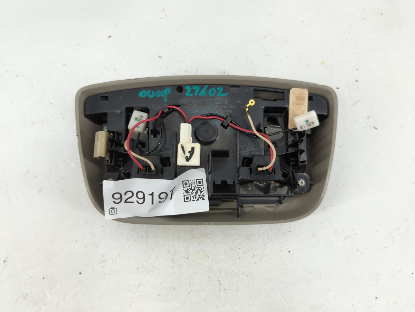 2004 Nissan Frontier Dome Map Light Rear Overhead Center - Oemusedautoparts1.com