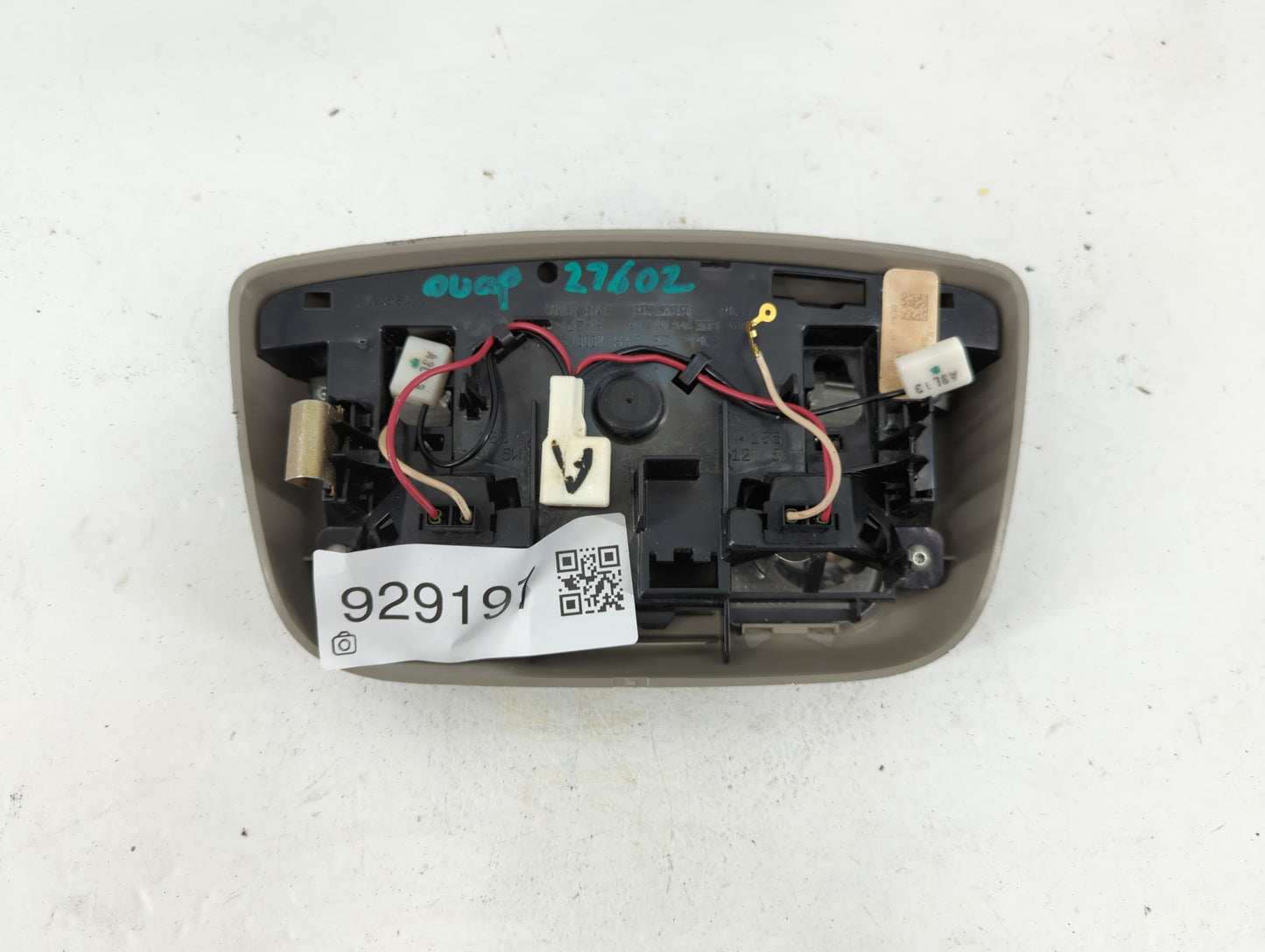 2004 Nissan Frontier Dome Map Light Rear Overhead Center - Oemusedautoparts1.com