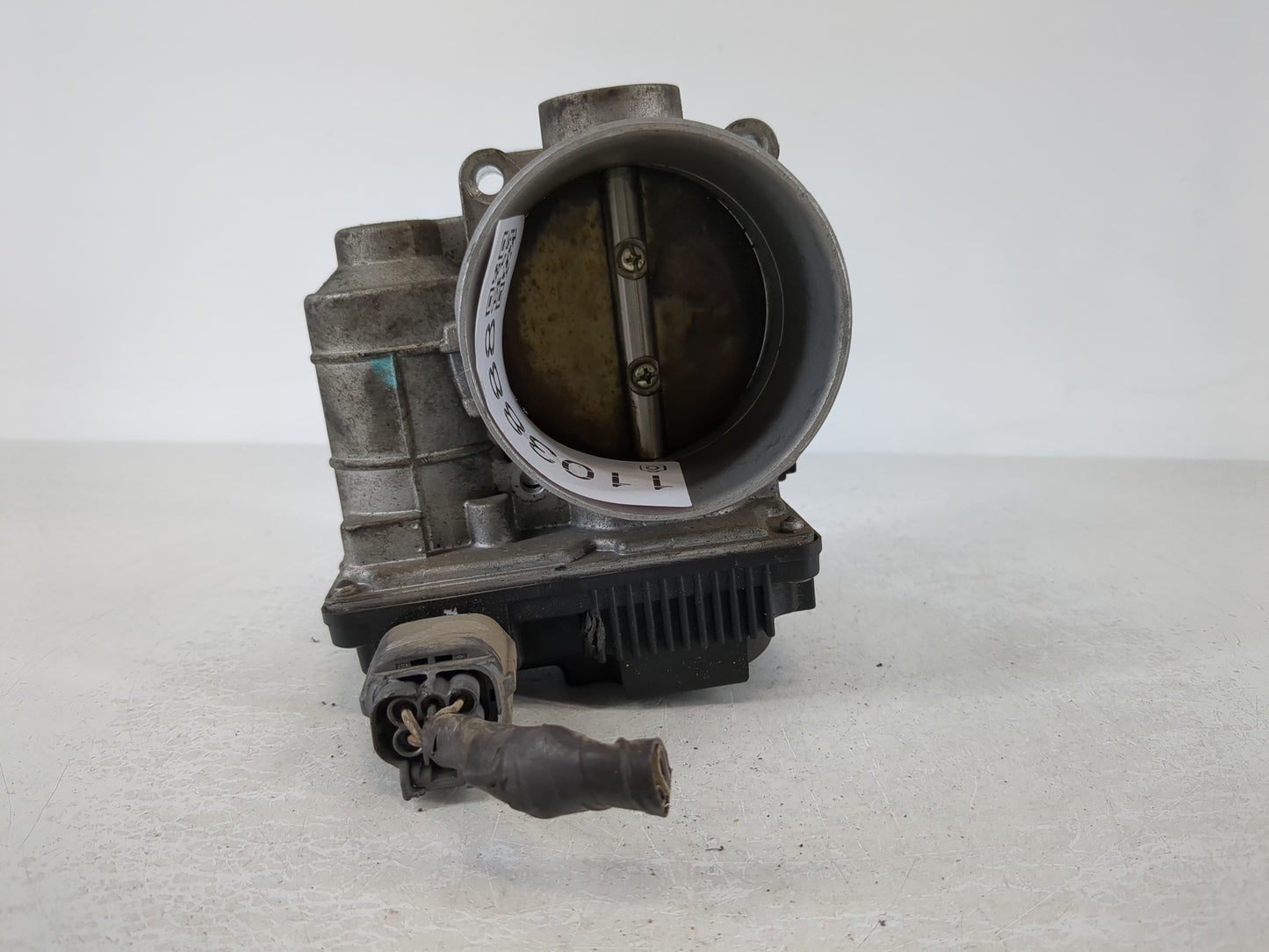 2002-2006 Nissan Maxima Throttle Body P/N:RME70-04 Fits Fits 2002 2003 2004 2005 2006 OEM Used Auto Parts - Oemusedautoparts