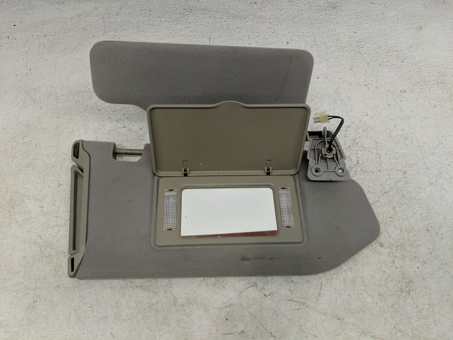 2004 Nissan Maxima Sun Visor Shade Replacement Passenger Right Mirror Fits OEM Used Auto Parts - Oemusedautoparts1.com