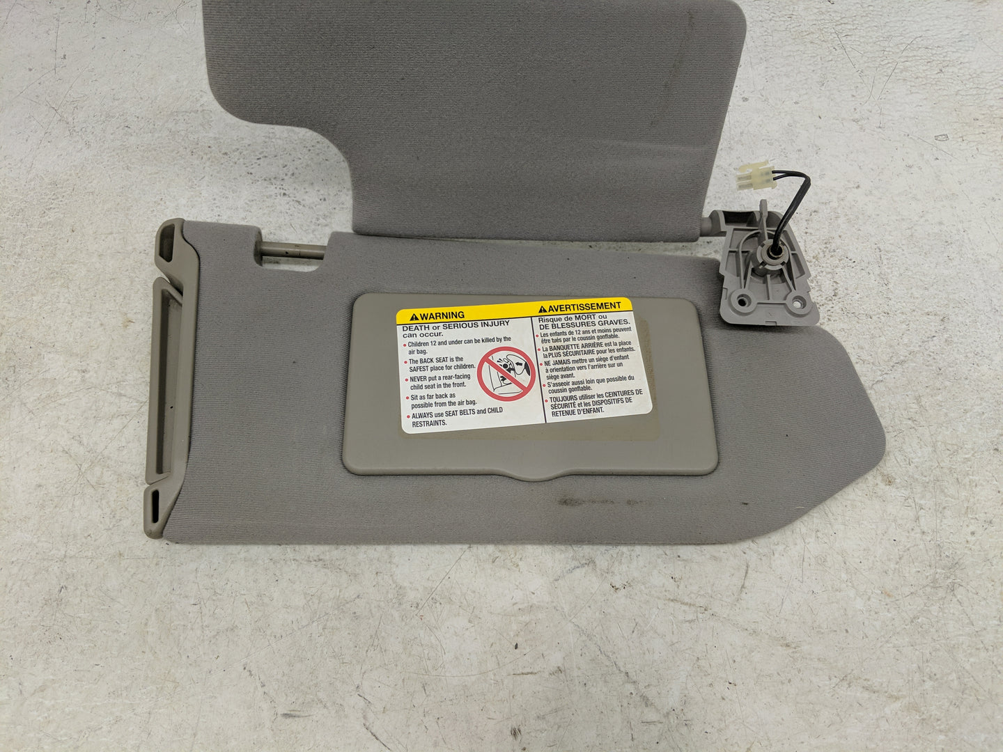 2004 Nissan Maxima Sun Visor Shade Replacement Passenger Right Mirror Fits OEM Used Auto Parts - Oemusedautoparts1.com