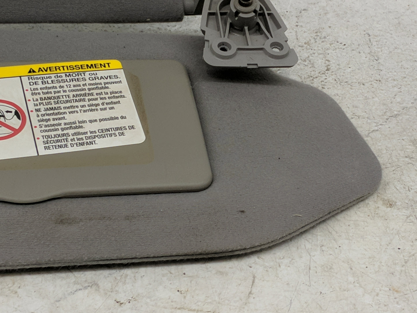 2004 Nissan Maxima Sun Visor Shade Replacement Passenger Right Mirror Fits OEM Used Auto Parts - Oemusedautoparts1.com
