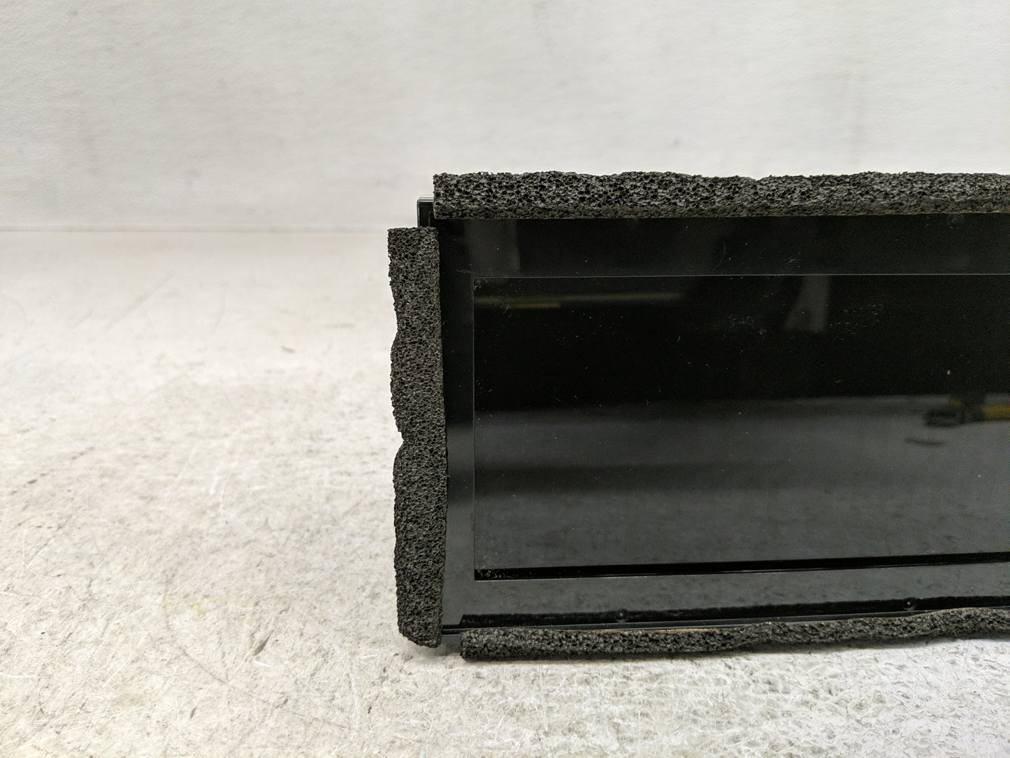 2004-2005 Nissan Maxima Information Display Screen - Oemusedautoparts1.com