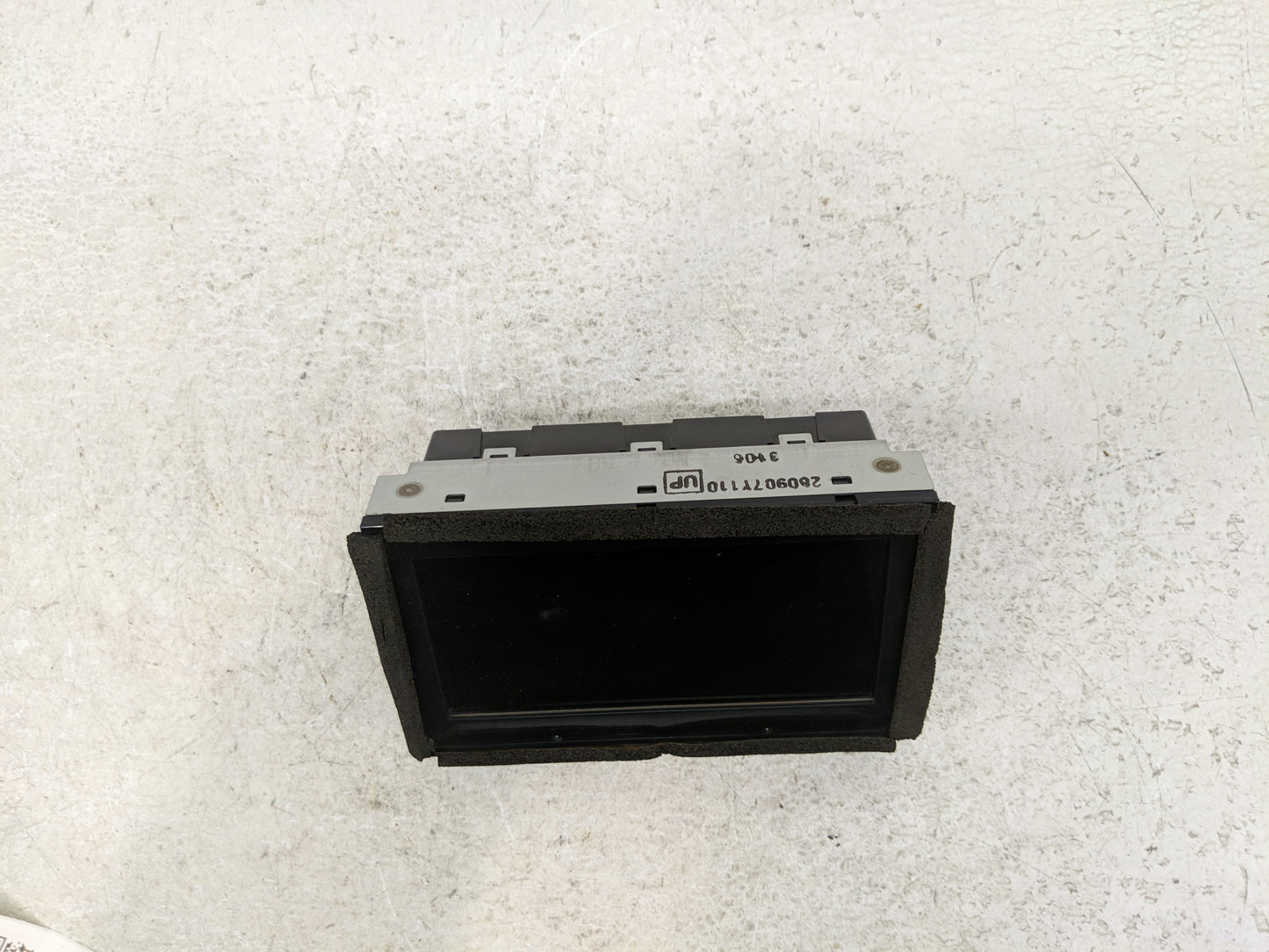 2004-2005 Nissan Maxima Information Display Screen - Oemusedautoparts1.com