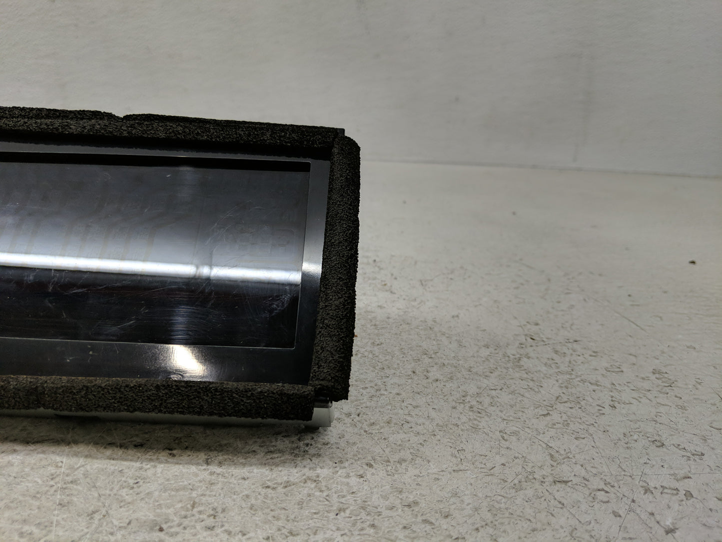 2004-2005 Nissan Maxima Information Display Screen - Oemusedautoparts1.com