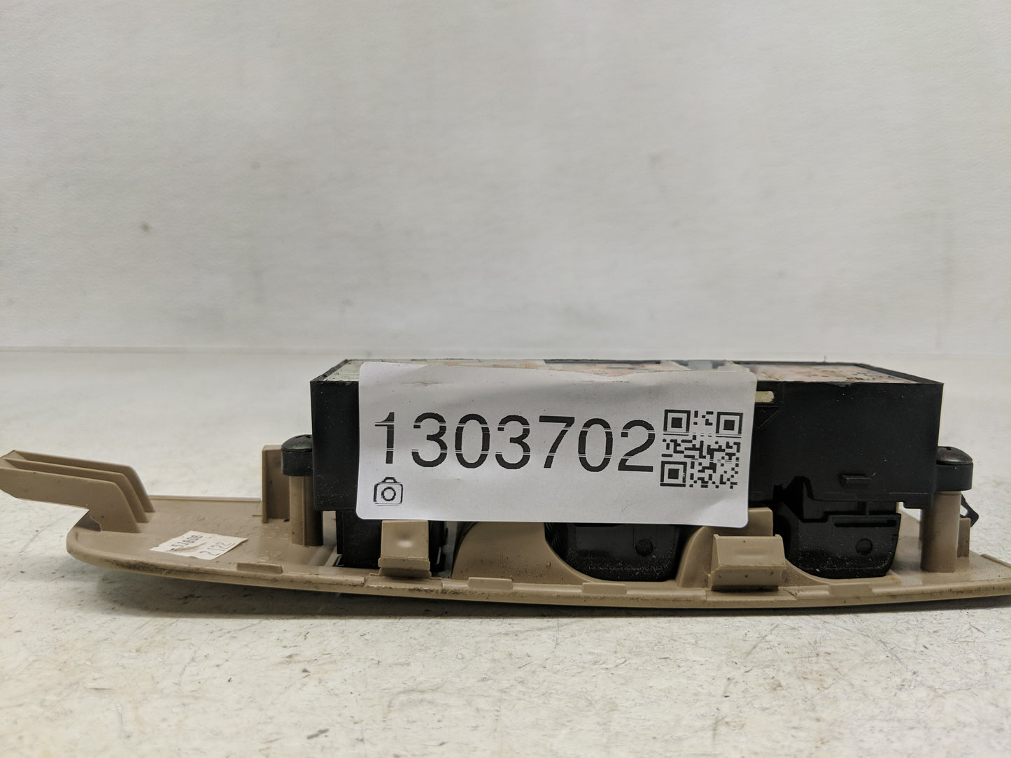 2004-2008 Nissan Maxima Master Power Window Switch Replacement Driver Side Left P/N:80961-7Y002 80961-7Y001 Fits OEM Used Au