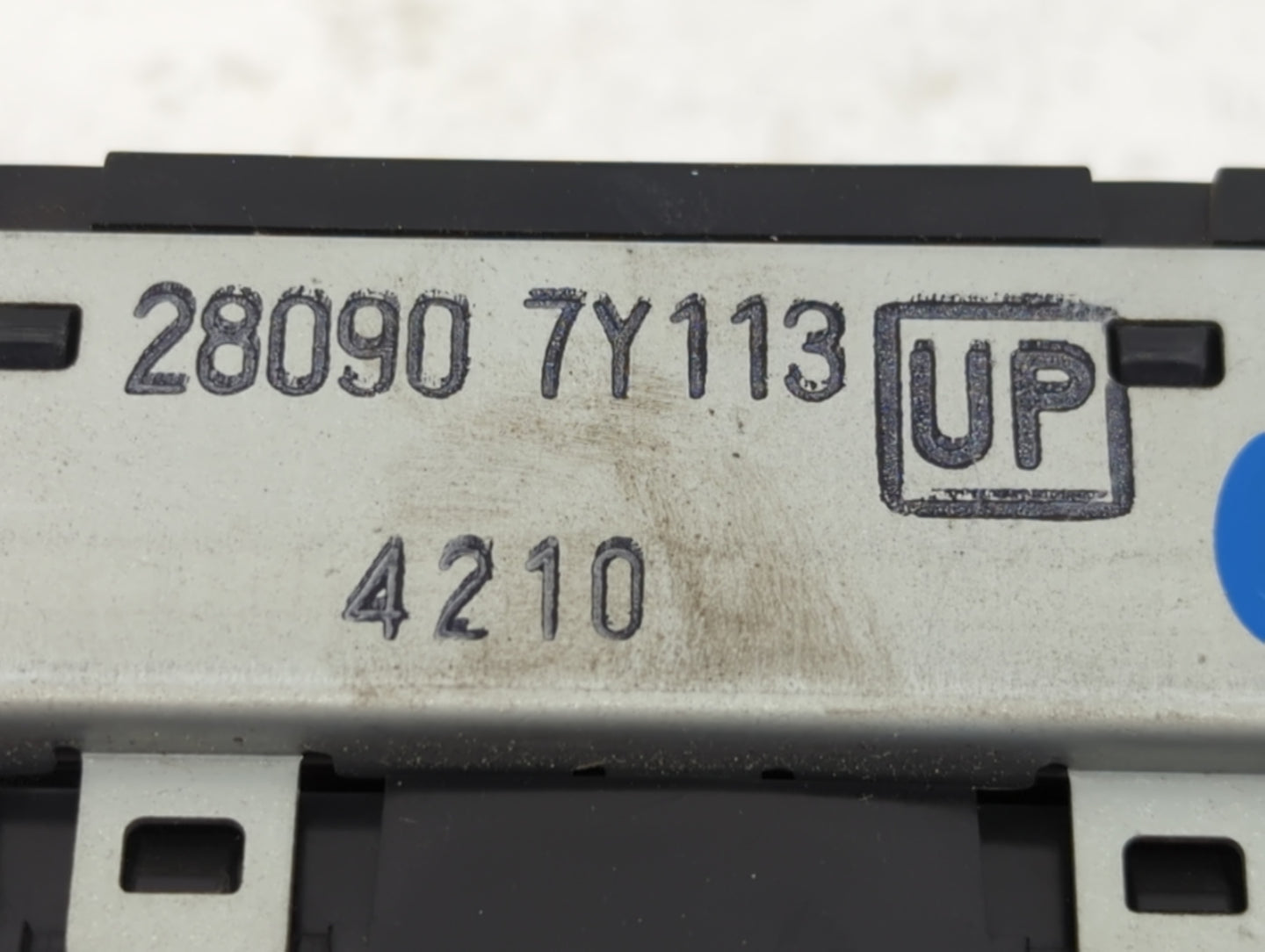 2004 Nissan Maxima Am Fm Cd Player Radio Receiver - Oemusedautoparts1.com
