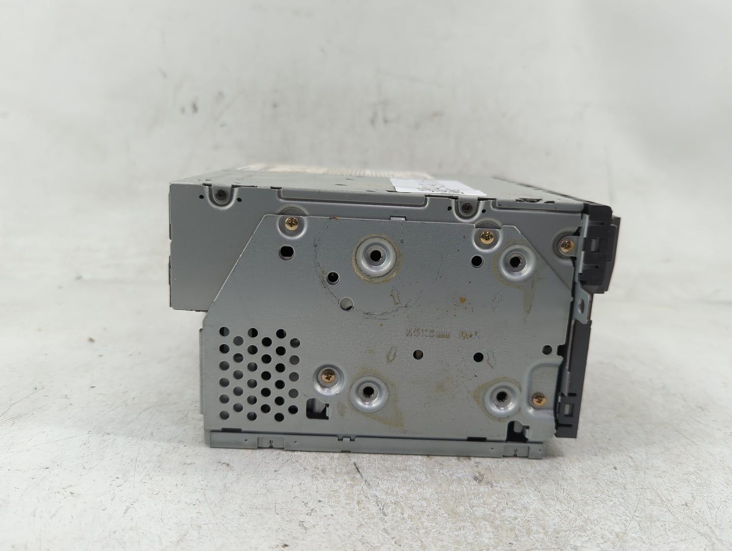 2004-2005 Nissan Maxima Radio AM FM Cd Player Receiver Replacement P/N:28188 ZA31A Fits Fits 2004 2005 OEM Used Auto Parts -