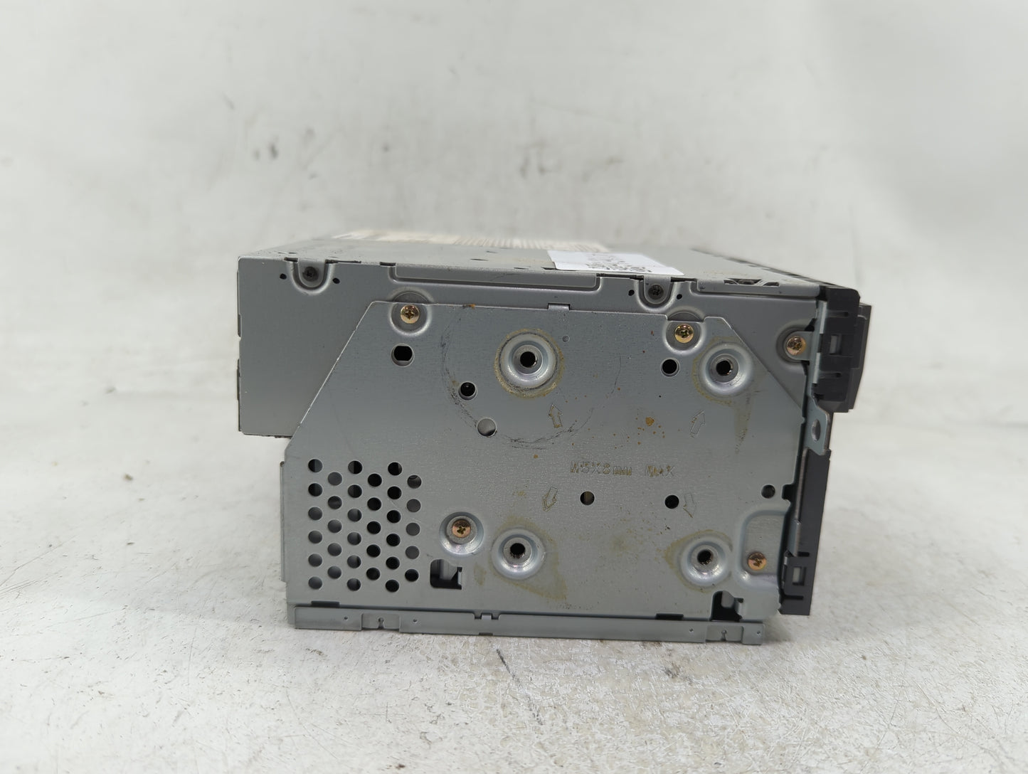 2004-2005 Nissan Maxima Radio AM FM Cd Player Receiver Replacement P/N:28188 ZA31A Fits Fits 2004 2005 OEM Used Auto Parts -